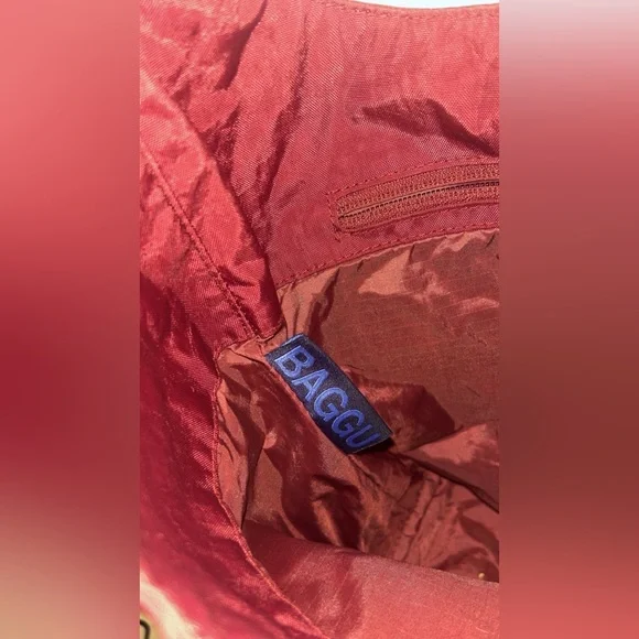 Baggu Oxblood Small Nylon Sling bag with Baggu Charm Oxblood - Picture 8 of 10